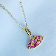 Cargar imagen en el visor de la galería, I Kissed a Girl Necklace